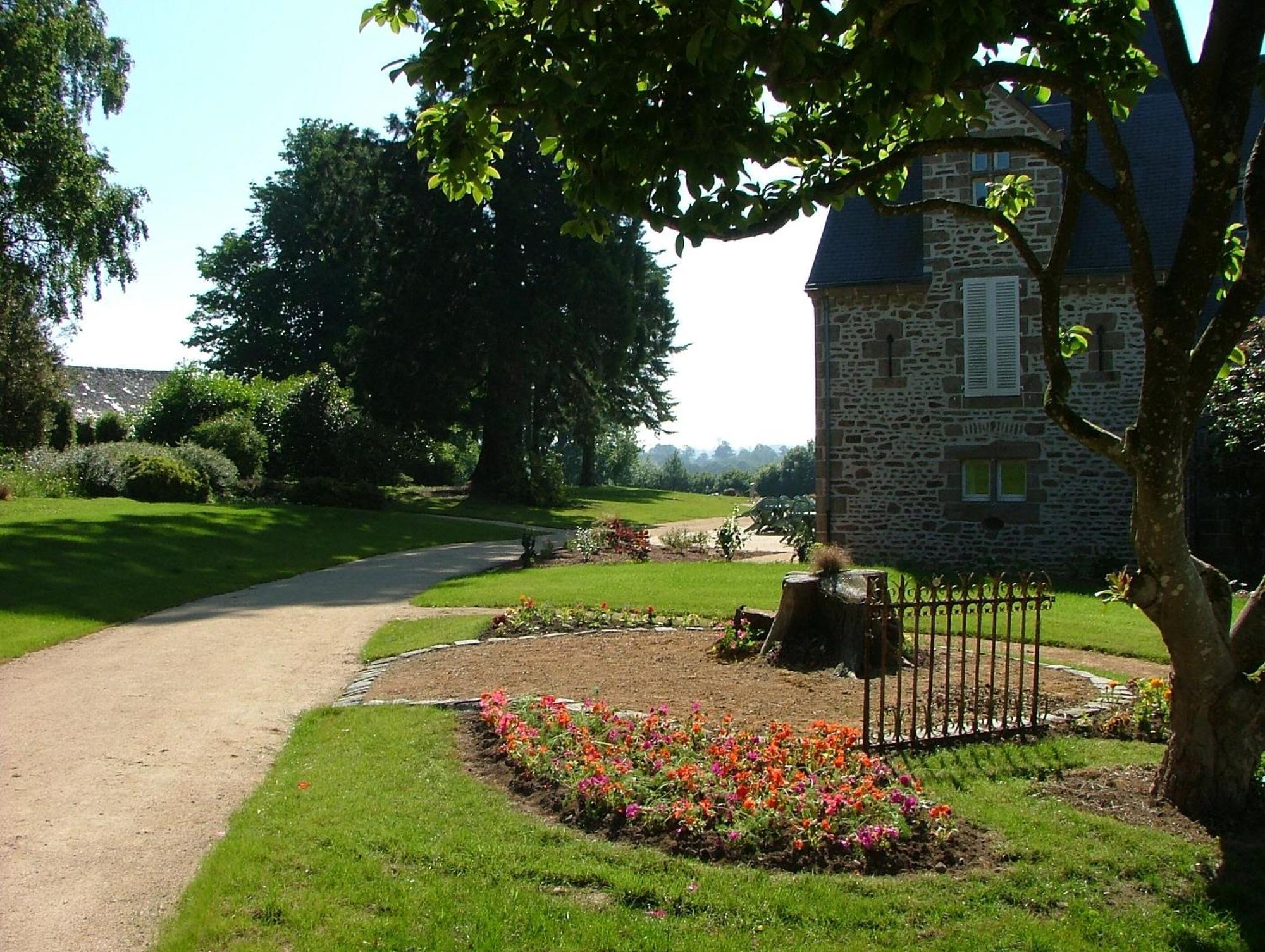 Chateau Du Bourg Saint-Denis-de-Gastines Εξωτερικό φωτογραφία